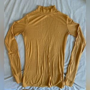 Long sleeve turtleneck